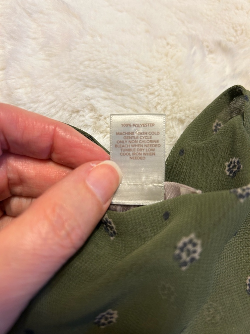 LOFT Olive Green Long-Sleeve V-Neck Peasant Tunic - Picture 4 of 4